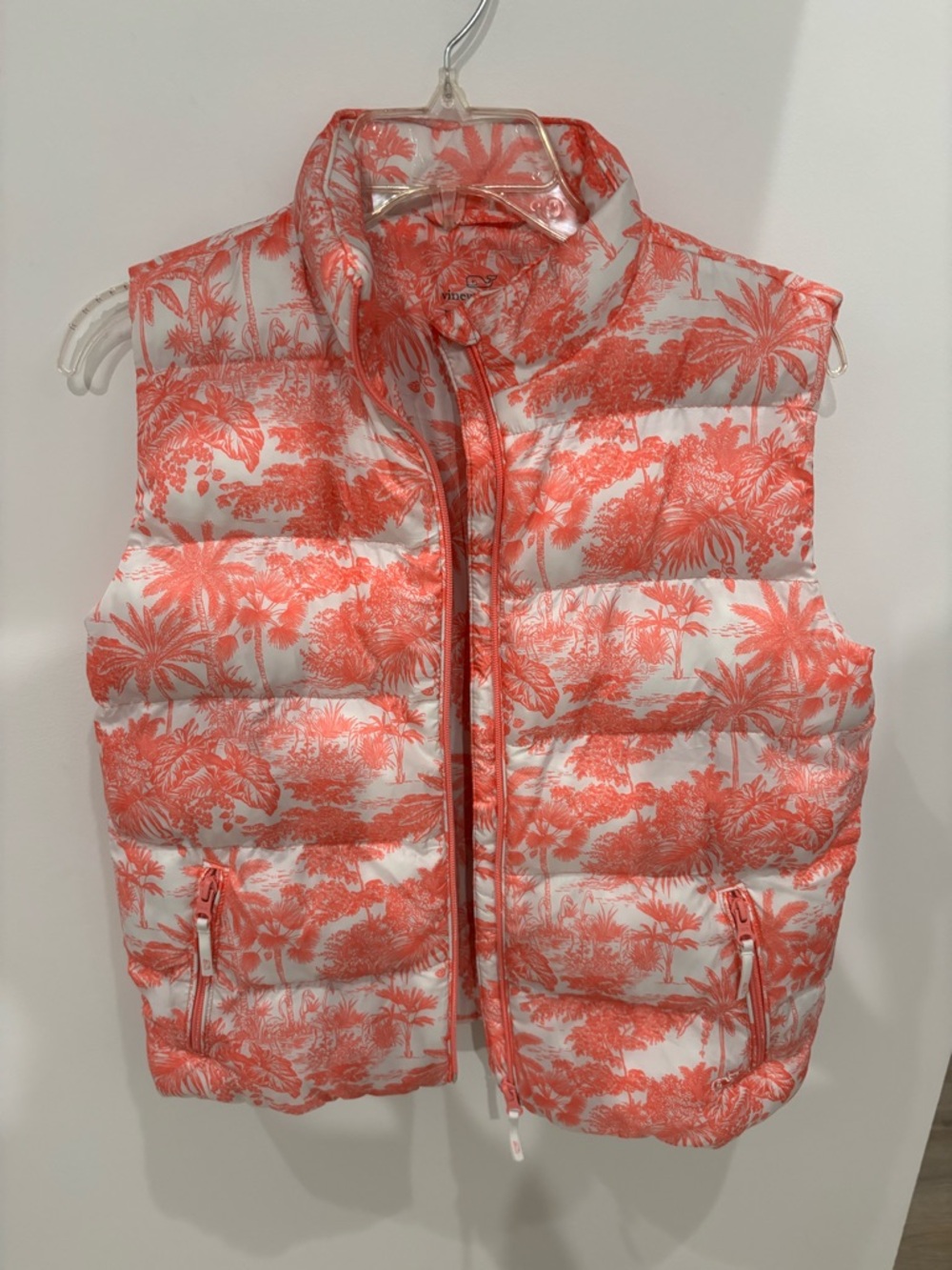 NWOT VIneyard Vines Girls Puffer Vest
